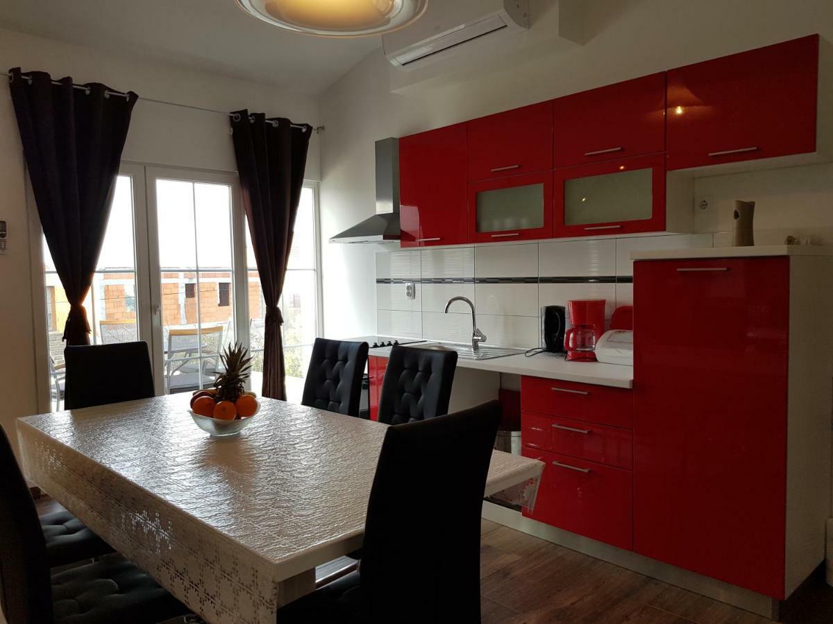 שיבניק Apartment Jopa מראה חיצוני תמונה