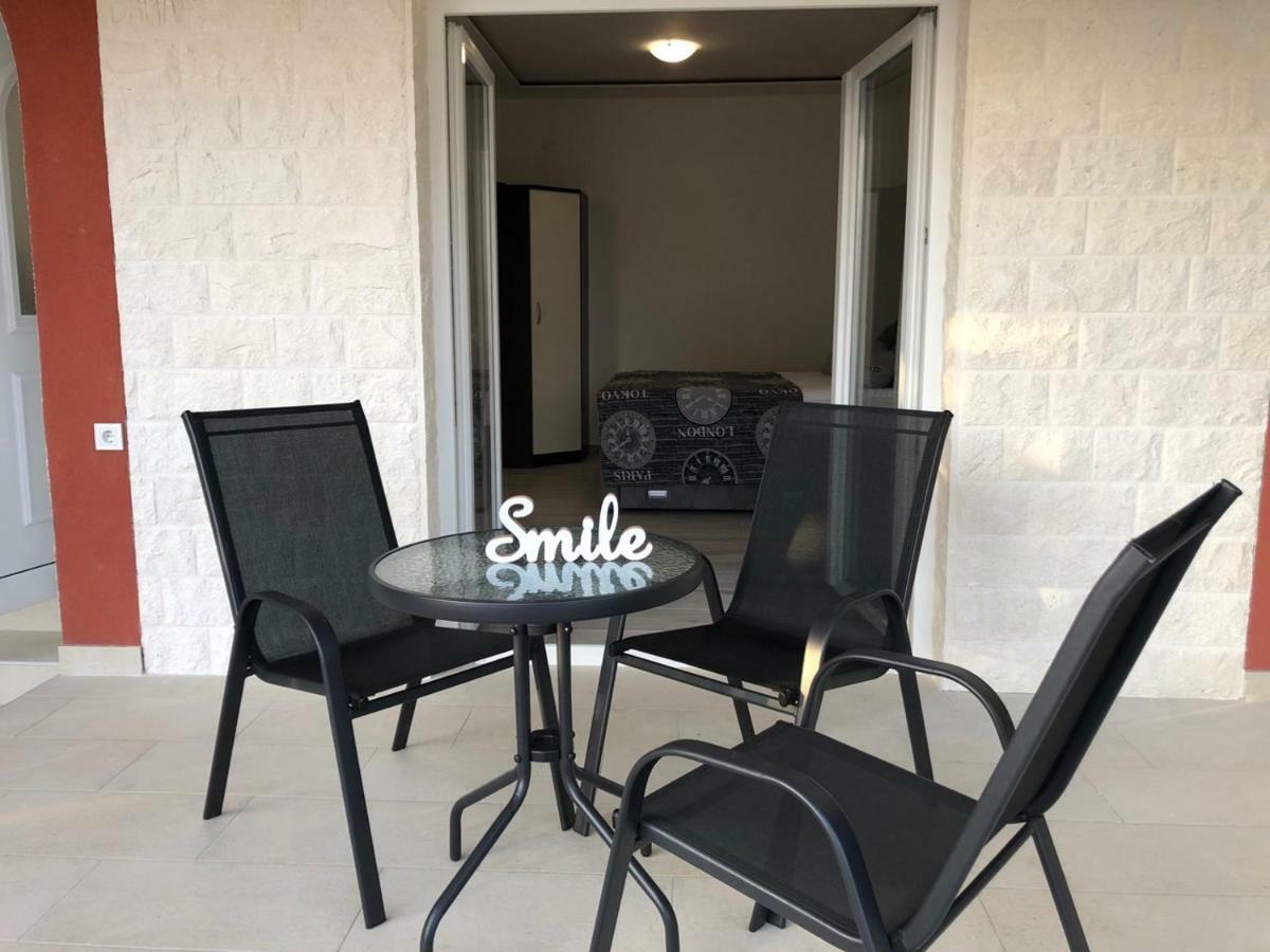 שיבניק Apartment Jopa מראה חיצוני תמונה
