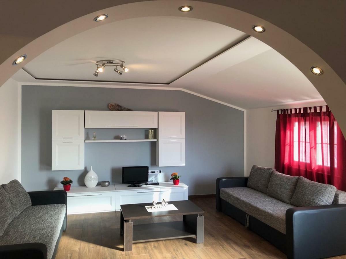 שיבניק Apartment Jopa מראה חיצוני תמונה