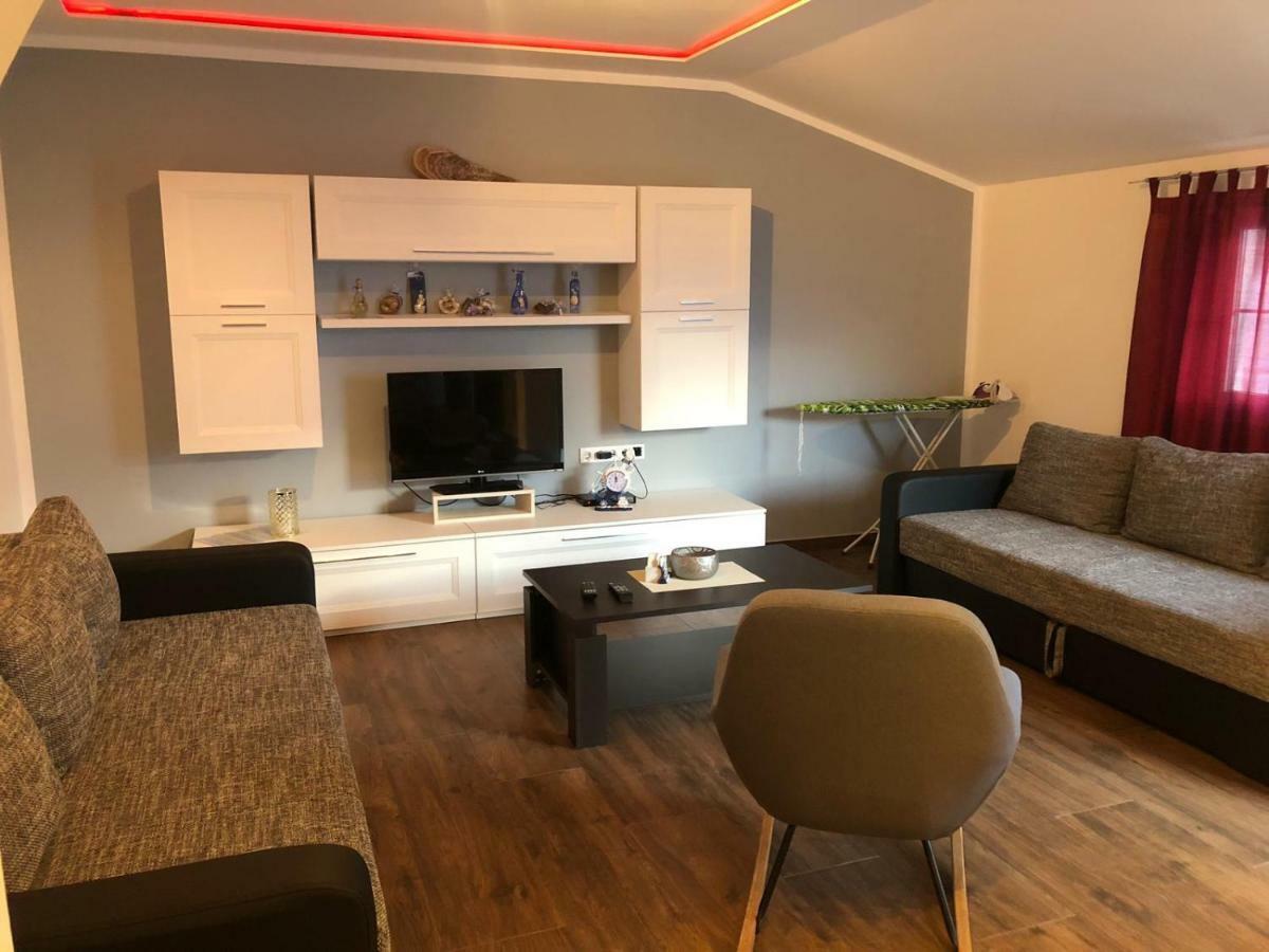 שיבניק Apartment Jopa מראה חיצוני תמונה